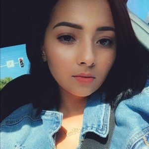 Meet your Posher, Cristina :p